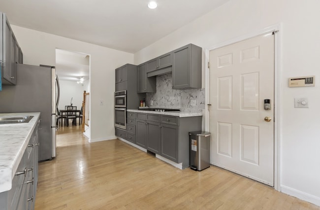 5 Maple Ridge Dr in Burlington, MA - Foto de edificio - Building Photo