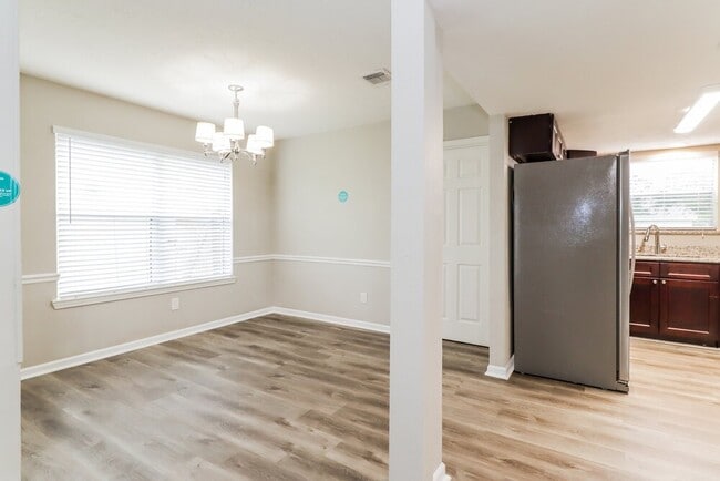 7327 Shady Vale Ln in Houston, TX - Building Photo - Building Photo