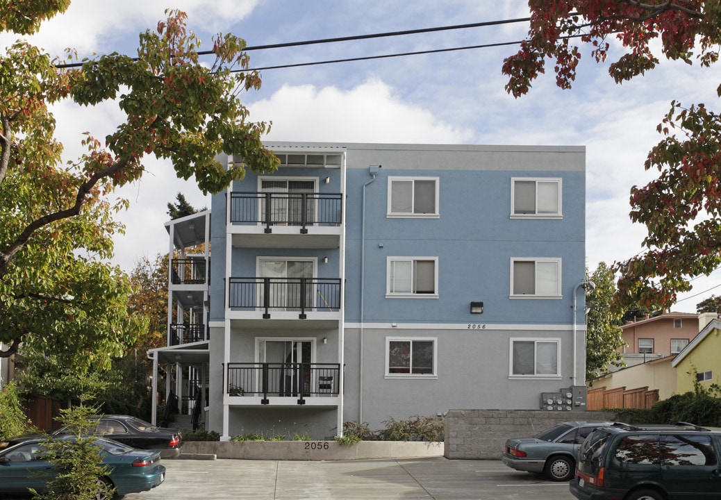 2056 35th Ave in Oakland, CA - Building Photo