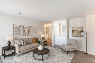 Chasewood Village in Huntsville, AL - Building Photo