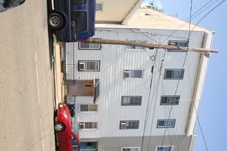 57 Hutton St in Jersey City, NJ - Building Photo - Building Photo