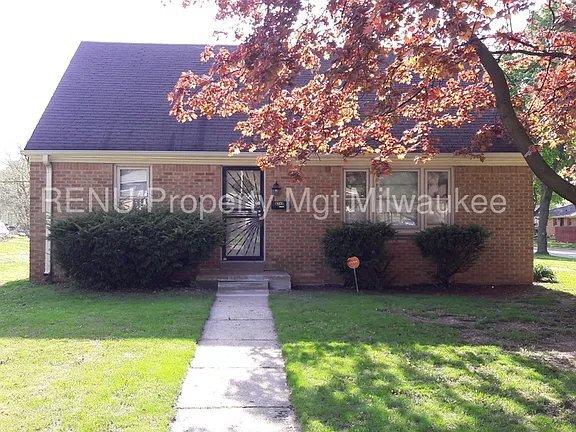 property at 4712 N 71st St