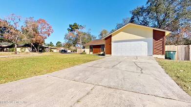 12957 S Treeway Ct in Jacksonville, FL - Building Photo - Building Photo