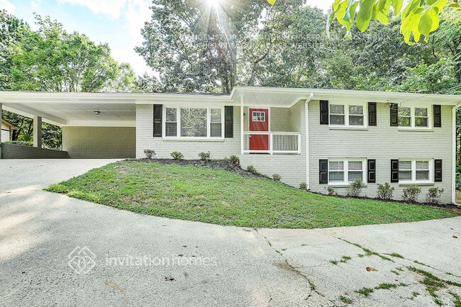 3558 Pine Needle Dr SW in Marietta, GA - Foto de edificio - Building Photo