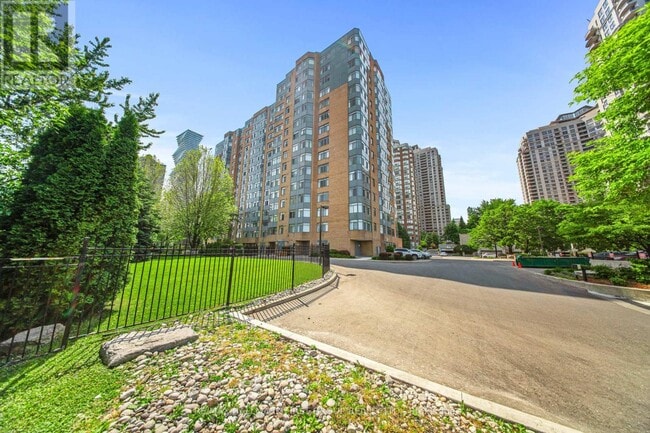property at 300-300 Webb Dr