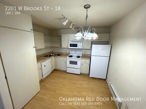 2201 W Brooks St in Norman, OK - Foto de edificio - Building Photo