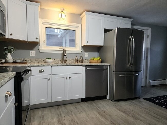 81 Winthrop Pkwy in Revere, MA - Foto de edificio - Building Photo