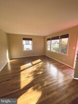 3311 Glenway Dr in Kensington, MD - Building Photo