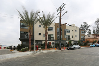 Latitudes at Silver Lake in Los Angeles, CA - Building Photo - Building Photo