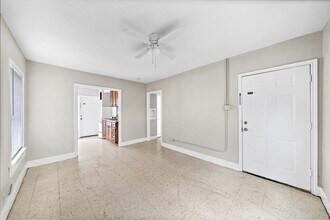 826 3rd St N-Unit -36 in Texas City, TX - Building Photo - Building Photo