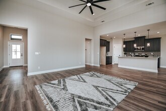 508 Townhall Ln in Victoria, TX - Building Photo - Building Photo