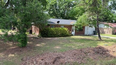 70 Thornton St in Ludowici, GA - Building Photo - Building Photo
