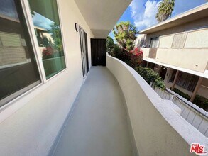 1426 Orange Grove Ave in Los Angeles, CA - Building Photo - Building Photo