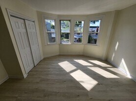 348 W Queen Ln in Philadelphia, PA - Building Photo