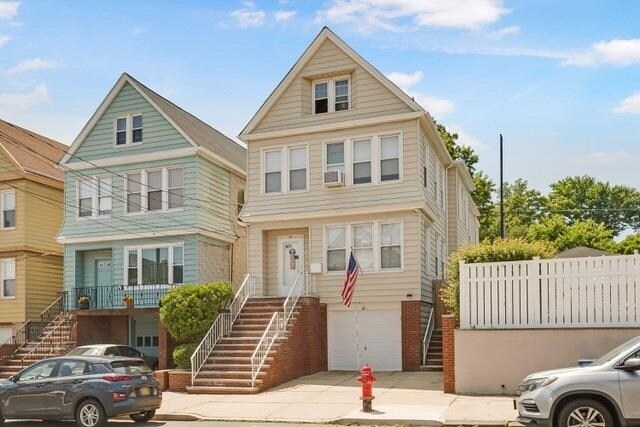 36 E 4th St in Bayonne, NJ - Building Photo