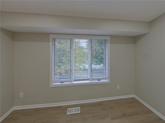 4448 Hamilton Dr in Eagan, MN - Foto de edificio - Building Photo