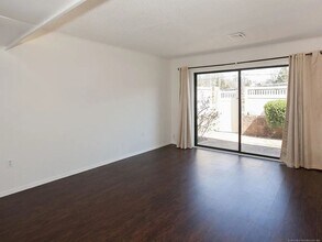 3537 S Zunis Ct in Tulsa, OK - Building Photo - Building Photo