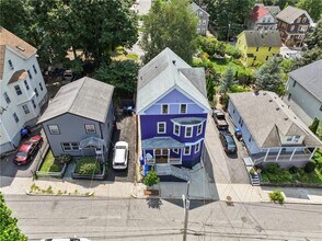 37 Evergreen St in Providence, RI - Building Photo - Building Photo