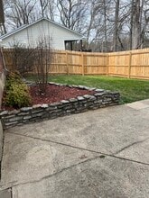 8005 Casualwood Ct in Louisville, KY - Building Photo - Building Photo