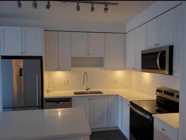 15733 85 Av in Surrey, BC - Building Photo - Building Photo