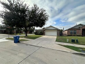 1201 Maddy Ln in Flower Mound, TX - Building Photo - Building Photo