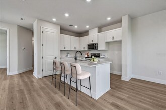 11718 Full Moon Lp in Parrish, FL - Building Photo - Building Photo