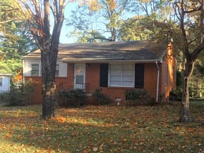 7716 Dobbin Rd in Richmond, VA - Building Photo - Building Photo