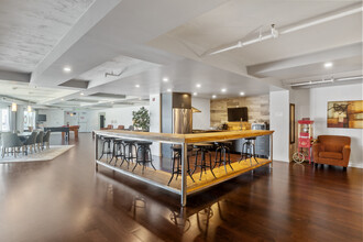 Highpoint Terrace in San Francisco, CA - Building Photo - Interior Photo