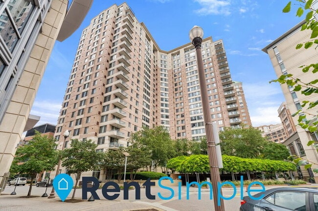 property at 851 N Glebe Rd