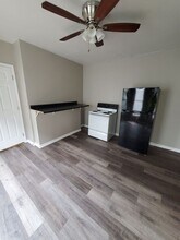 1655 N Van Buren St in Milwaukee, WI - Building Photo - Building Photo