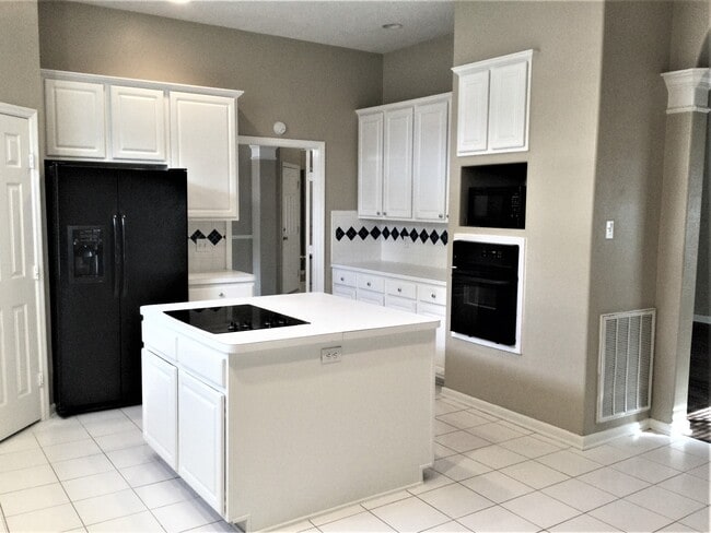 15007 Red Cedar Bluff Ln in Cypress, TX - Building Photo - Building Photo