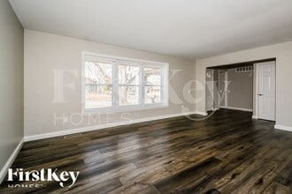 11814 Featherwood Dr in St. Louis, MO - Building Photo - Building Photo