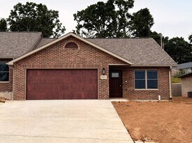 1513 St Marias St in Rolla, MO - Building Photo