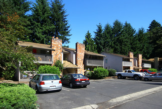 12622 NE 118th St in Kirkland, WA - Building Photo - Building Photo