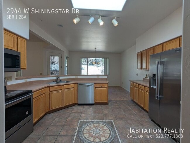 property at 2944 W Shiningstar Dr
