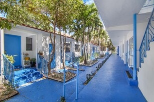 7725 Byron Ave in Miami Beach, FL - Building Photo