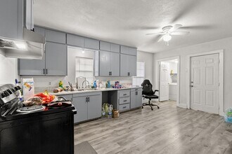 1322 N Lincoln Ave in Odessa, TX - Building Photo - Building Photo