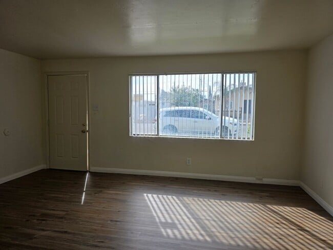 202 Eye St in Bakersfield, CA - Building Photo - Building Photo