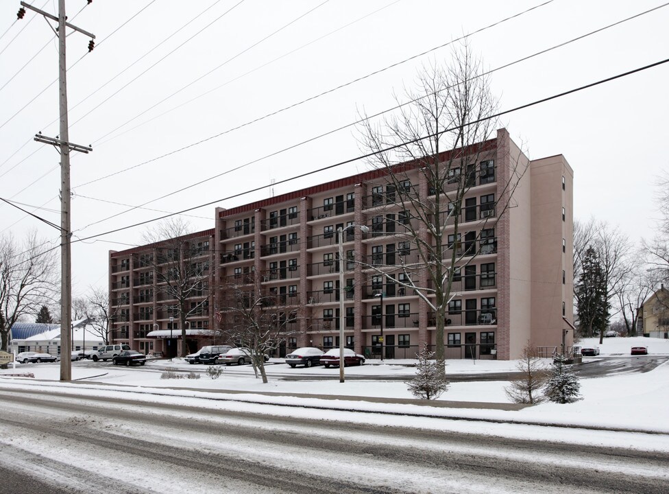 Hart Apartments in Alliance, OH - Foto de edificio