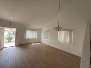 2038 Merano Ct in Las Vegas, NV - Building Photo - Building Photo