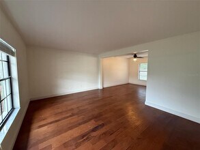 4416 Summer Oak Dr in Tampa, FL - Building Photo - Building Photo