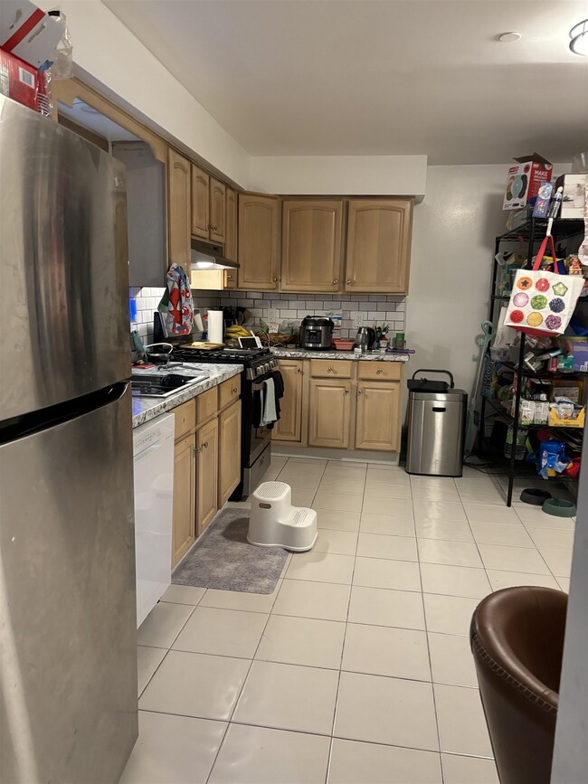 260 Broadway in Bayonne, NJ - Building Photo - Building Photo