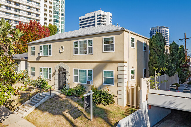 1238 S Beverly Glen Blvd in Los Angeles, CA - Building Photo - Primary Photo