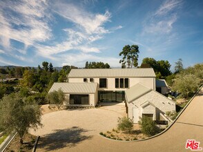 24172 Lupin Hill Rd in Hidden Hills, CA - Building Photo - Building Photo