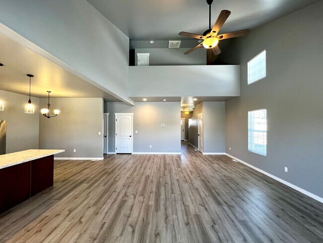 property at 7433 Saddlebrook Lp