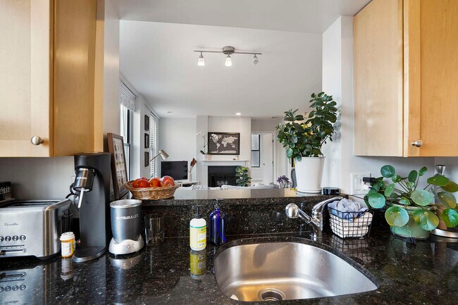 1661-1663 Washington St. Unit 201 in Boston, MA - Building Photo - Building Photo