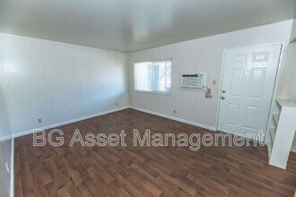 1932 Ethan Way in Sacramento, CA - Building Photo - Building Photo