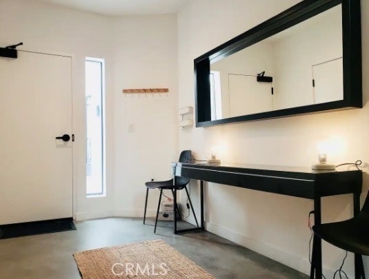 2301 Cloverdale Ave, Unit 2 in Los Angeles, CA - Building Photo - Building Photo