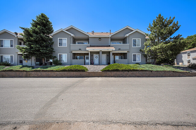 905 S Zeno Way, Unit 104 in Aurora, CO - Foto de edificio - Building Photo