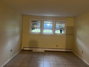 59 Manchester St in Leominster, MA - Building Photo - Building Photo
